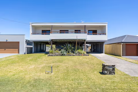 Front lawn of a home near the beach in Gerringong